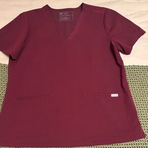 Figs Women's Short Sleeve Top in Deep Burgundy two pockets